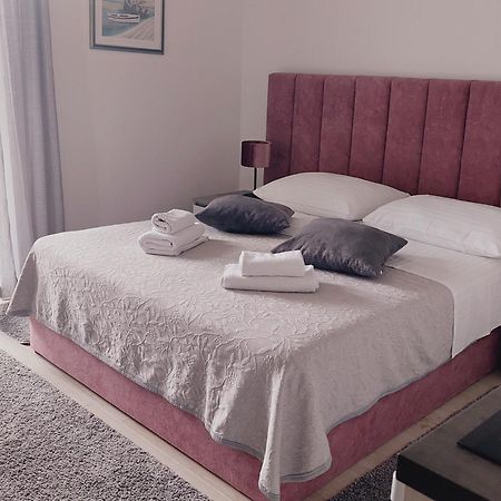 Villa Rosso Baska Voda Room photo