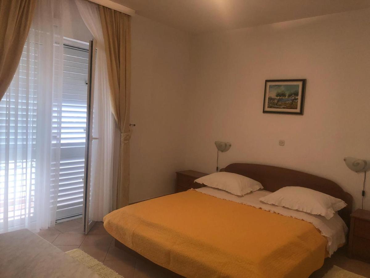 Villa Rosso Baska Voda Exterior photo
